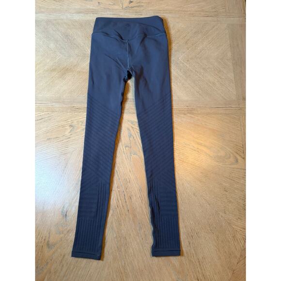 Lululemon Reveal Tight *Mesh Stripes Titanium size 4 - Picture 5 of 8